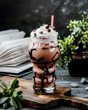 caramel cold shake with cream
